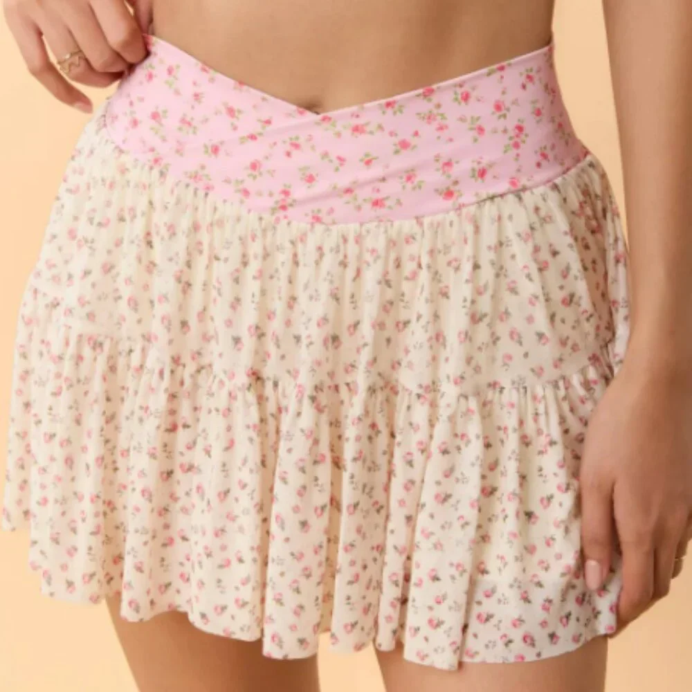New BLOGILATES Women's Ballerina Skort - Cream Floral Large - Picture 1 of 7